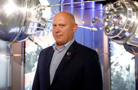 Олег Артемьев.