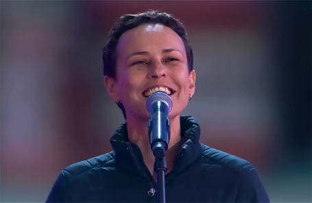 Певица Юлия Чичерина.