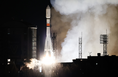 Запуск ракеты-носителя «Союз-2.1б» с первым спутником федеральной программы «Сфера» — «Скиф-Д» и тремя спутниками «Гонец-М» с космодрома Восточный.
