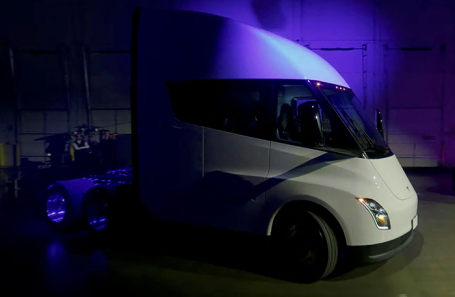 Электрический грузовик Tesla Semi.