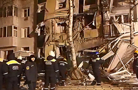 Частичное обрушение жилого дома на улице Мира в Нижневартовске.