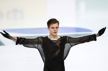 Фигурист Евгений Семененко.