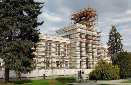 Реставрация фасада павильона «Мясная промышленность» на ВДНХ. Май 2022 года.