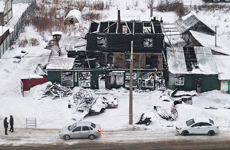 Сгоревший частный дом престарелых в Кемерове.