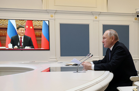 Президент РФ Владимир Путин в режиме видеоконференции встретился с Председателем Китайской Народной Республики Си Цзиньпином.
