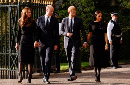 Кейт, принц Уильям, принц Гарри и Меган Маркл (слева направо).