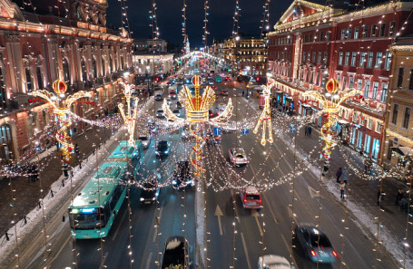 Невский проспект в дни новогодних каникул.