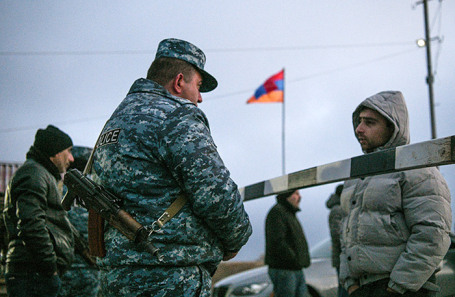 Лачинский коридор в Нагорном Карабахе.