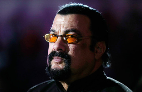 Стивен Сигал.