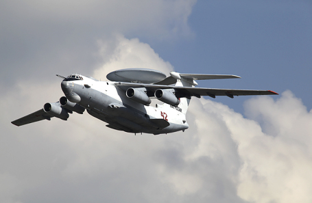 Самолет А-50.