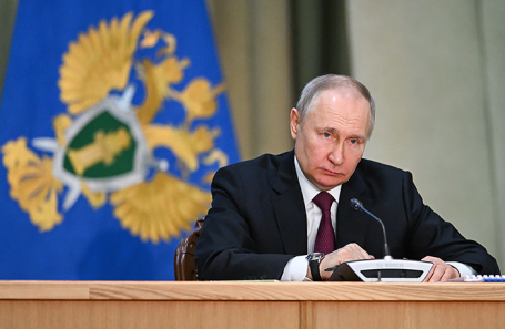 Президент РФ Владимир Путин на расширенном заседании коллегии Генеральной прокуратуры РФ.