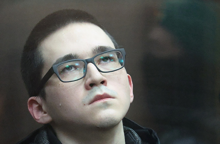 Обвиняемый Ильназ Галявиев во время оглашения приговора по уголовному делу о стрельбе в казанской гимназии на заседании в Верховном суде Татарстана.