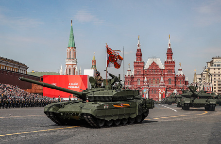 Парад Победы в Петербурге в фотографиях