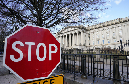 Здание Министерства финансов США в Вашингтоне.