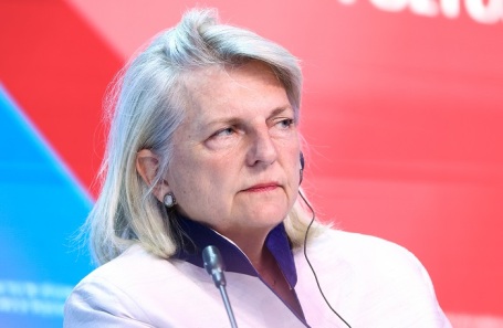 Карин Кнайсль.