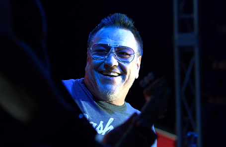 Стив Харвелл.