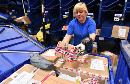 Работа сортировочного центра «Почты России».