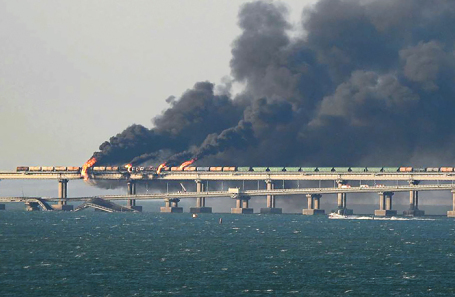 Пожар на Крымском мосту 08 октября 2022 года.