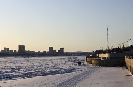  Вид на китайский город Хэйхе с набережной Амура.