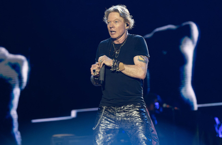 Солист рок-группы Guns N' Roses Эксл Роуз.