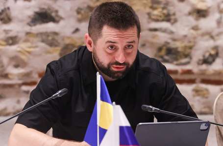 Лидер фракции «Слуга народа» в Верховной раде Давид Арахамия во время российско-украинских переговоров. Турция, март 2022 года. 