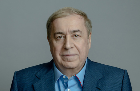 Михаил Гуцериев.