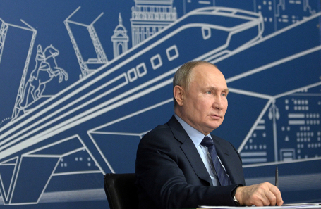Президент РФ Владимир Путин на совещании по строительству высокоскоростной железнодорожной магистрали Москва — Санкт-Петербург.
