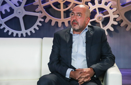 Александр Ларьяновский.