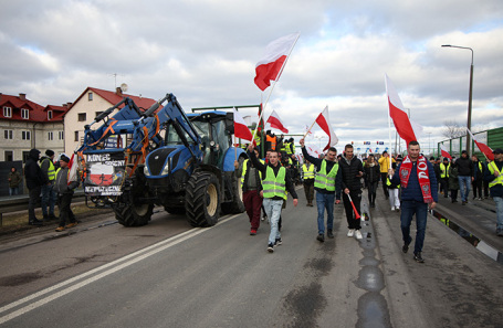 Митинг польских фермеров на границе с Украиной в Дорохуске.
