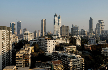 Вид на высотные здания в Мумбаи.