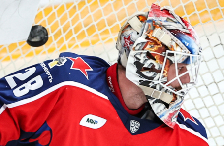 Вратарь Иван Федотов.