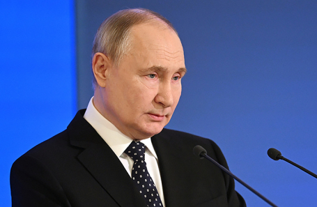 Президент РФ Владимир Путин во время выступления на XII съезде Федерации независимых профсоюзов России (ФНПР) в Доме Союзов.