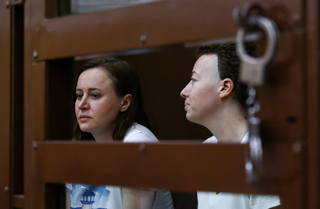 Драматург Светлана Петрийчук и режиссер Евгения Беркович (слева направо).