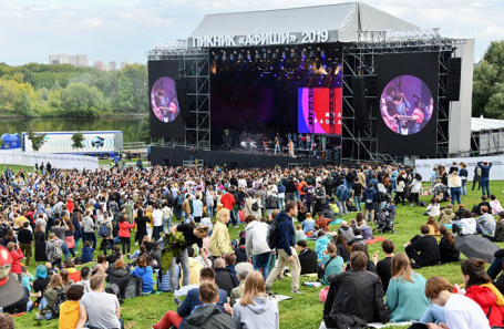 Фестиваль «Пикник «Афиши» в музее-заповеднике «Коломенское», 2019 год.