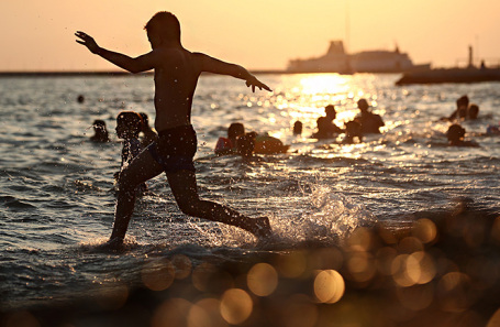 Отдыхающие в Сочи.