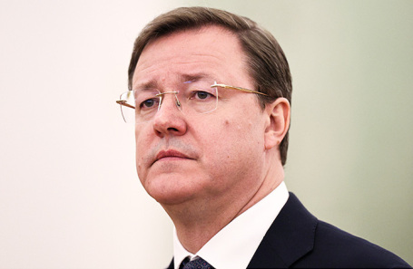 Дмитрий Азаров.