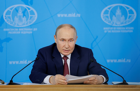 Встреча президента РФ Владимира Путина с руководством МИД РФ в пресс-центре МИД РФ.