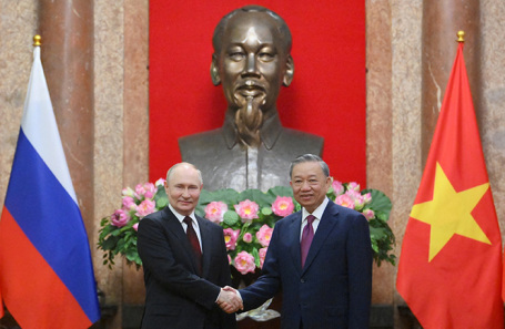 Владимир Путин и президент Вьетнама То Лам.