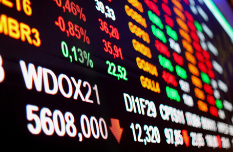 Ослабление рубля и подорожание нефти. Обзор финансового рынка от 1 июля
