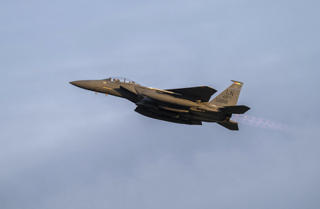 Истребитель F-15.