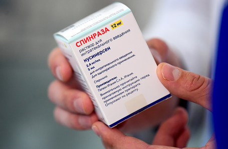 Секс порно анасы ұлын еркелетеді