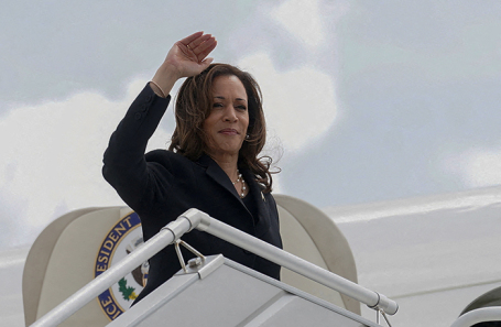 Камила Харрис.