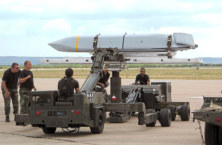 Высокоточная крылатая ракета AGM-158 JASSM.