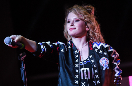 Певица Монеточка (Елизавета Гырдымова).