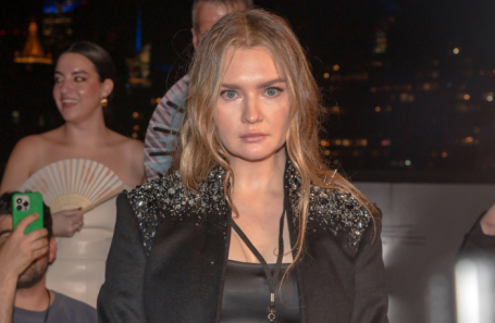 Анна Делви.