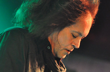 Джейк И. Ли.