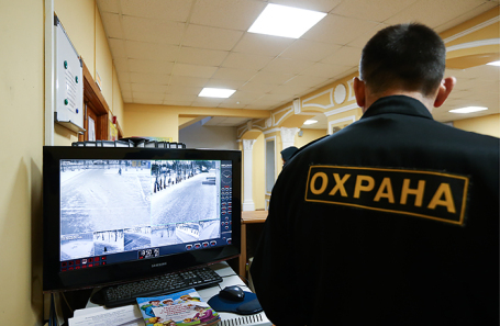 Охранников школ обяжут иметь при себе оружие, бронежилет и шлем