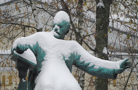 Памятник П. И. Чайковскому на Большой Никитской улице.