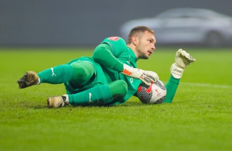 Вратарь Игорь Лещук («Динамо»)  