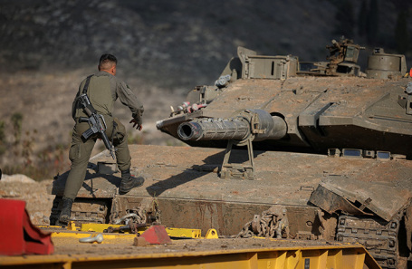 Подготовка к транспортировке танков Израиля. Голанские высоты.